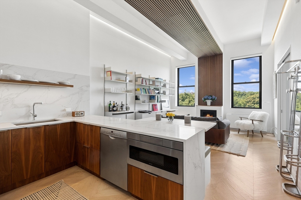 1255 5th Avenue - Photo 0