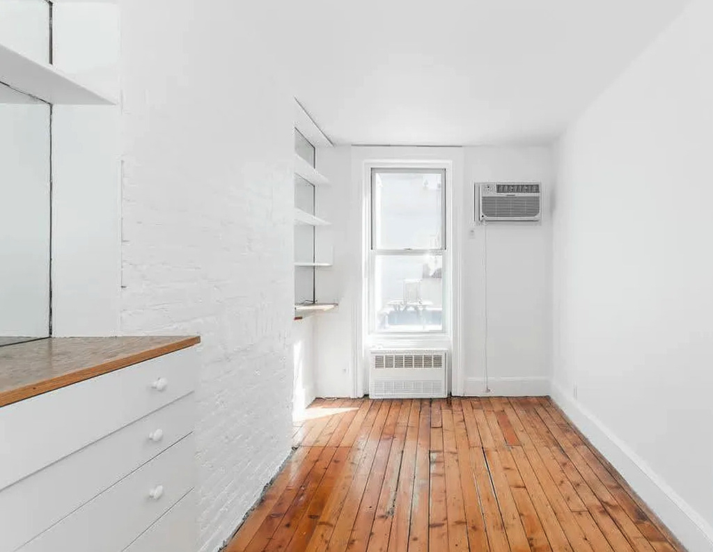 306 E 81st Street - Photo 1