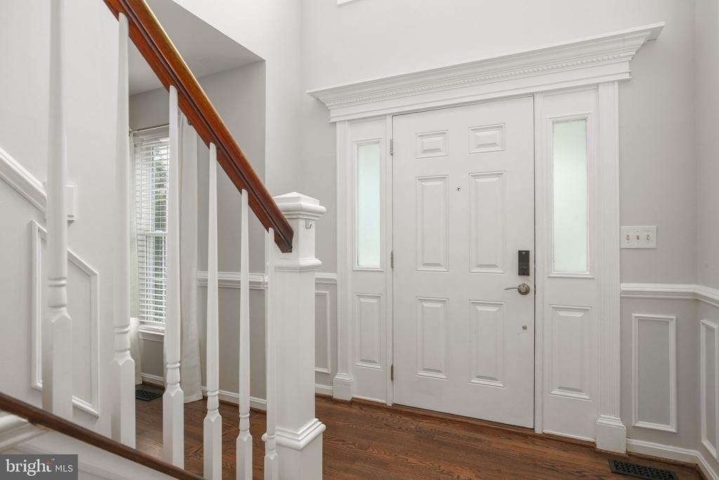 10205 N Hampton Lane - Photo 4
