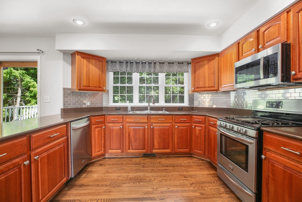 10205 N Hampton Lane - Photo 10
