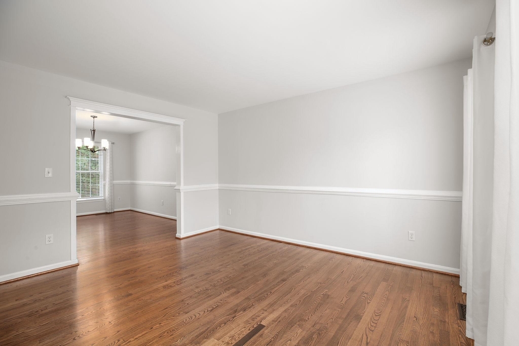 10205 N Hampton Lane - Photo 5