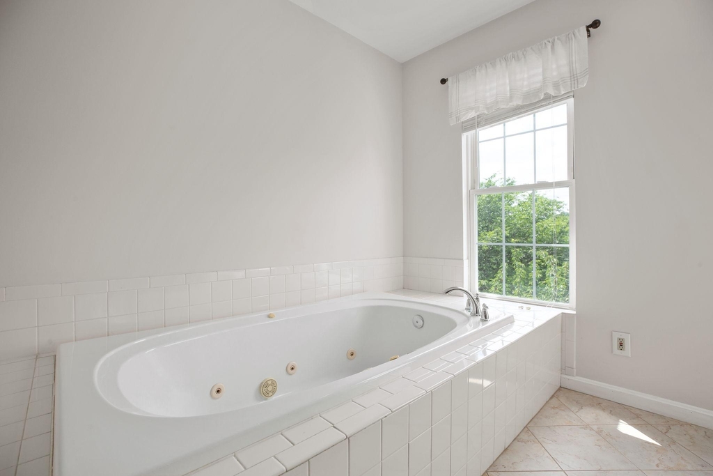 10205 N Hampton Lane - Photo 27