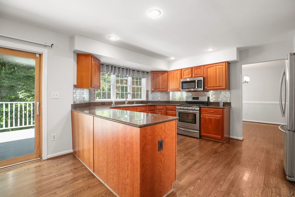 10205 N Hampton Lane - Photo 11
