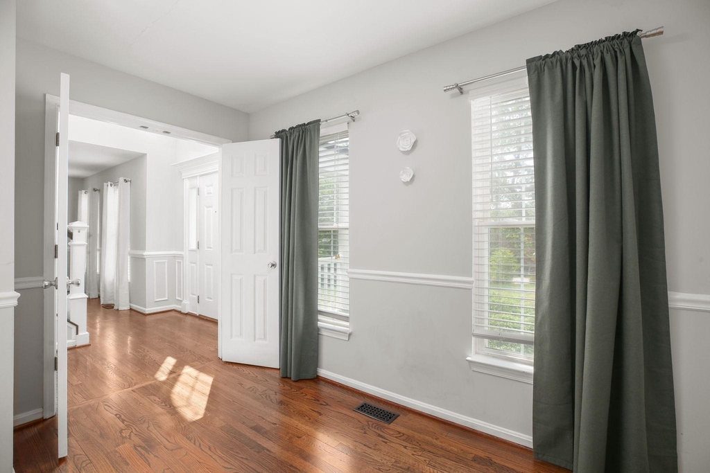 10205 N Hampton Lane - Photo 17