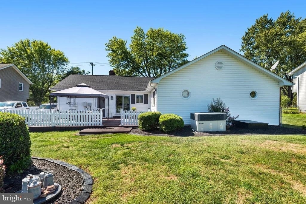 3105 James Madison Highway - Photo 2
