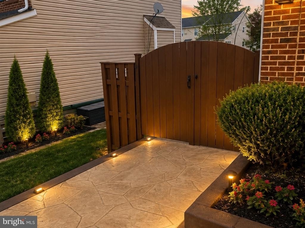 12091 Hartwood Meadow Place - Photo 3