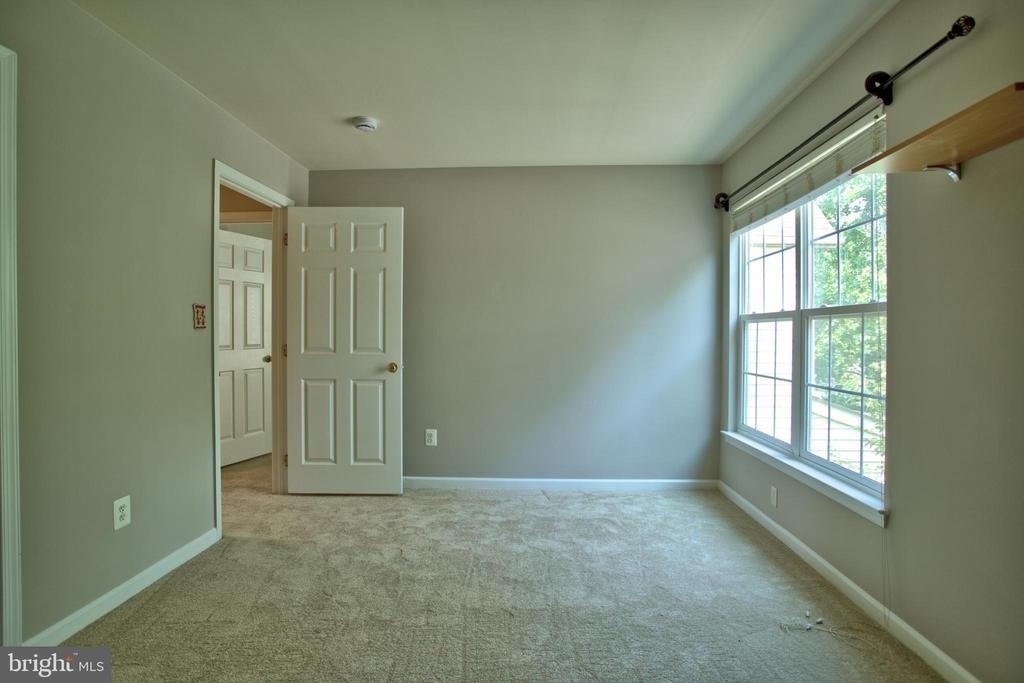 19763 Estancia Terrace - Photo 16