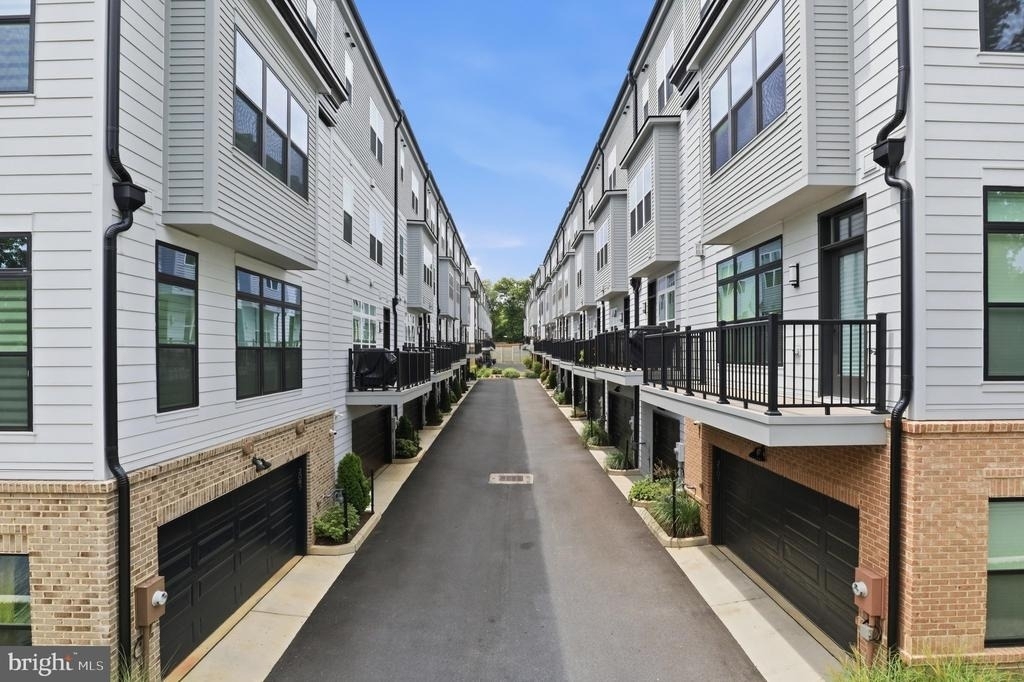 2103 Tysons Ridgeline Road - Photo 33