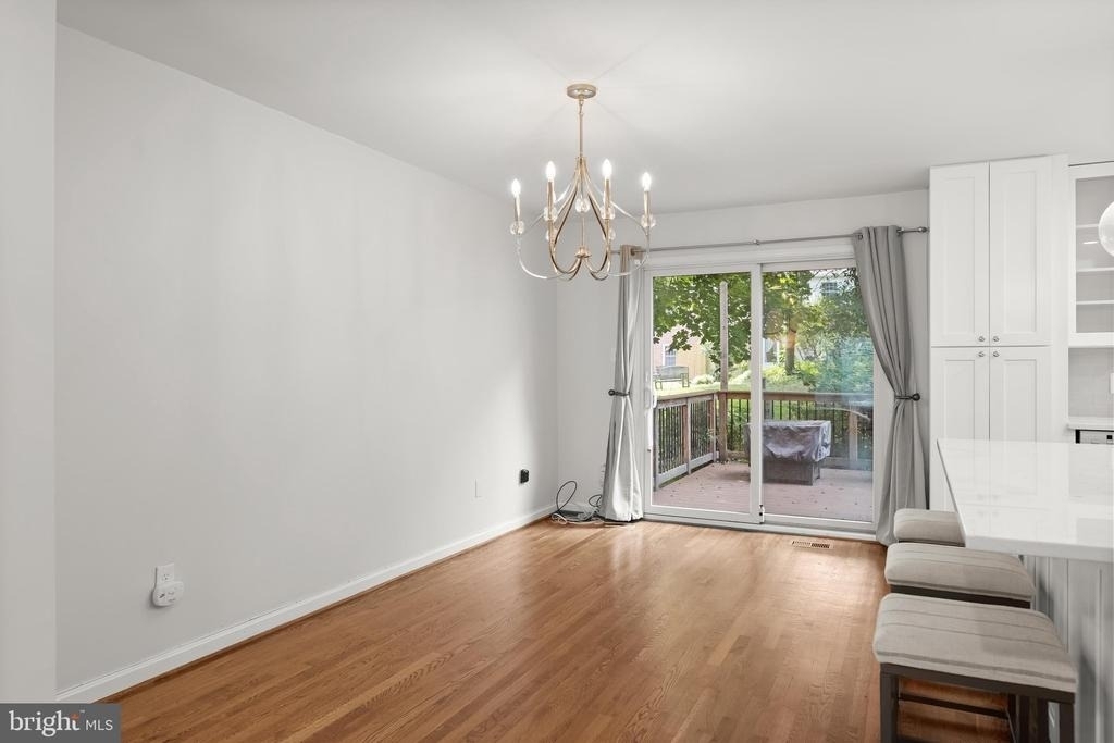 315 Center Street N - Photo 13