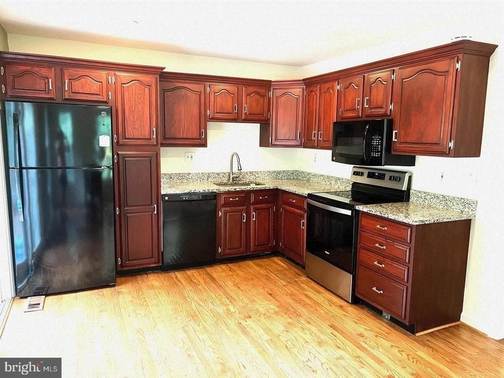11951 Heathcote Court - Photo 6
