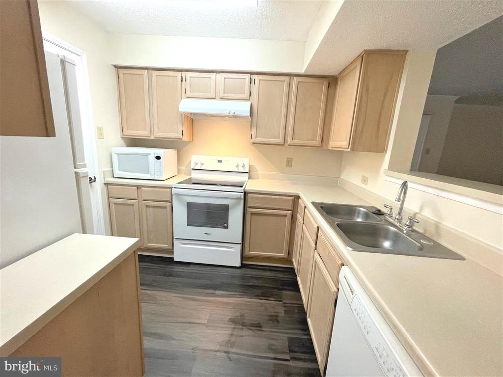 1505 Lincoln Way - Photo 14