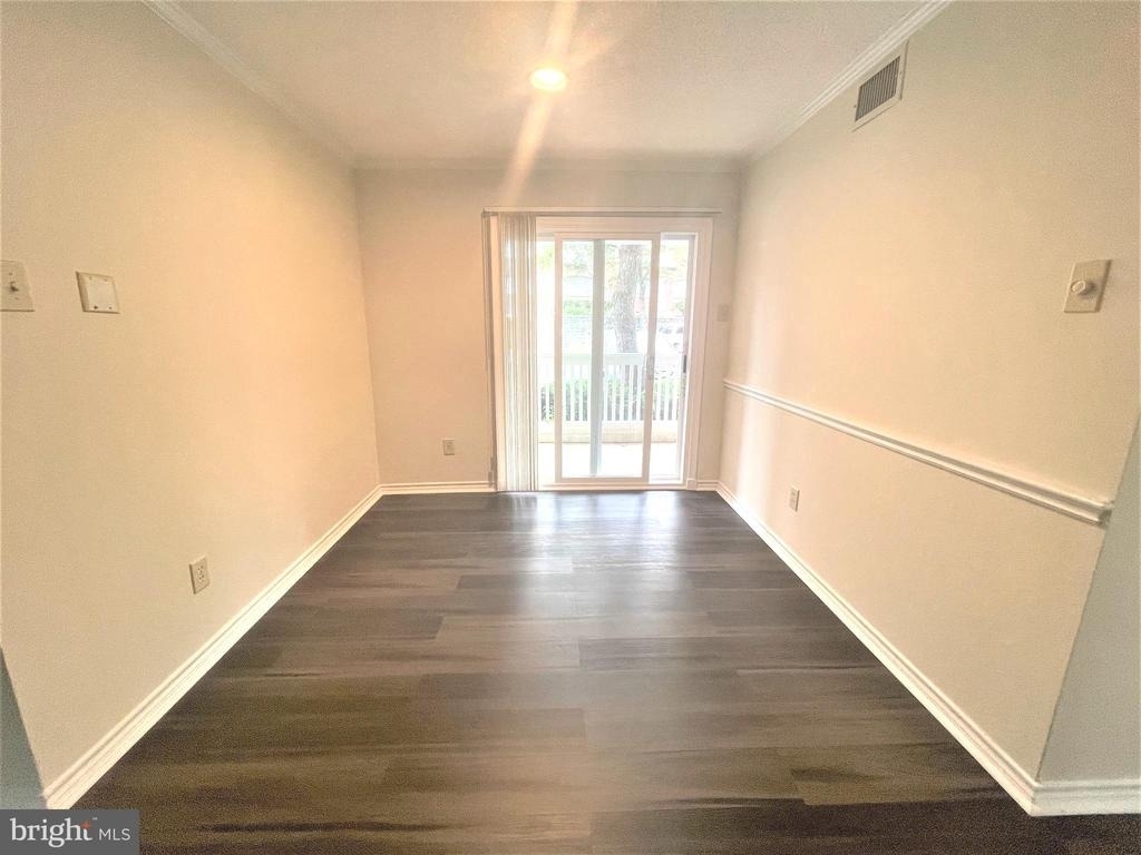 1505 Lincoln Way - Photo 5