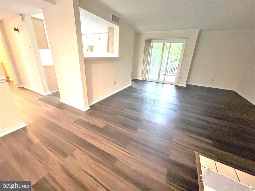 1505 Lincoln Way - Photo 1