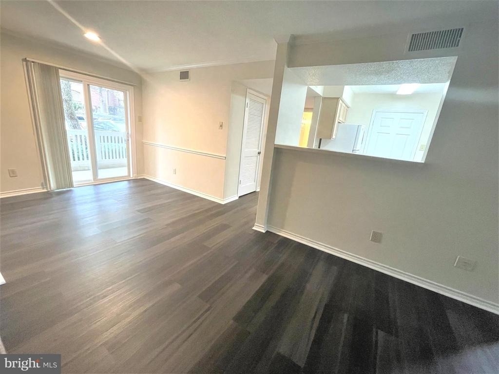 1505 Lincoln Way - Photo 8
