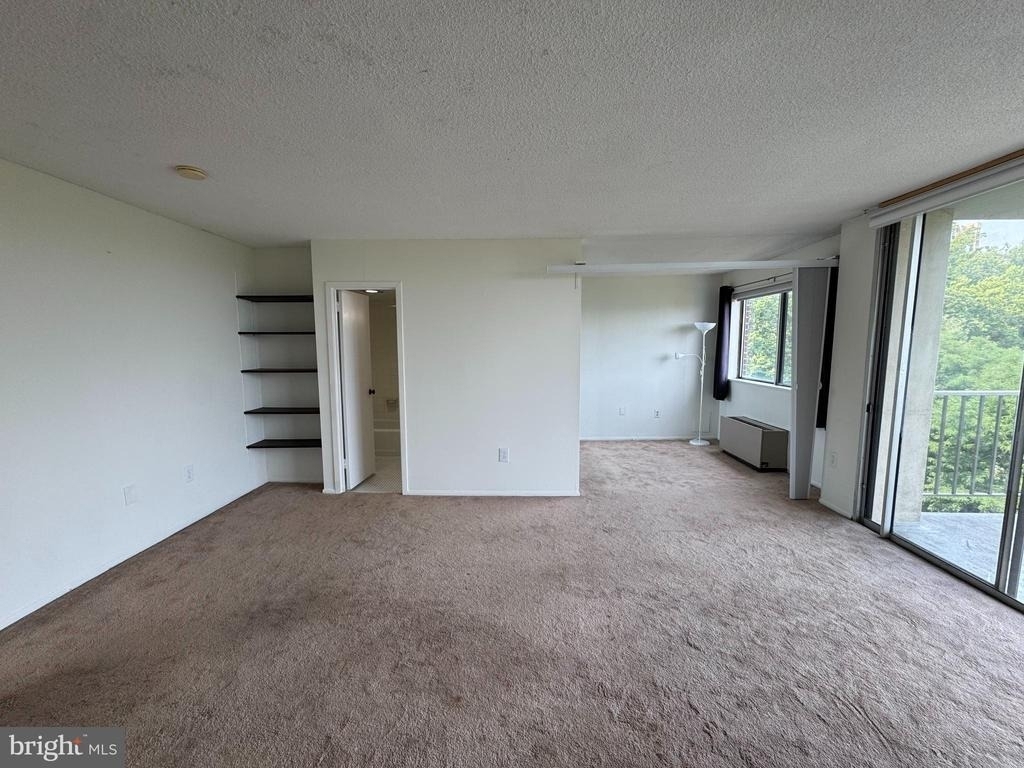 2059 Huntington Avenue - Photo 5