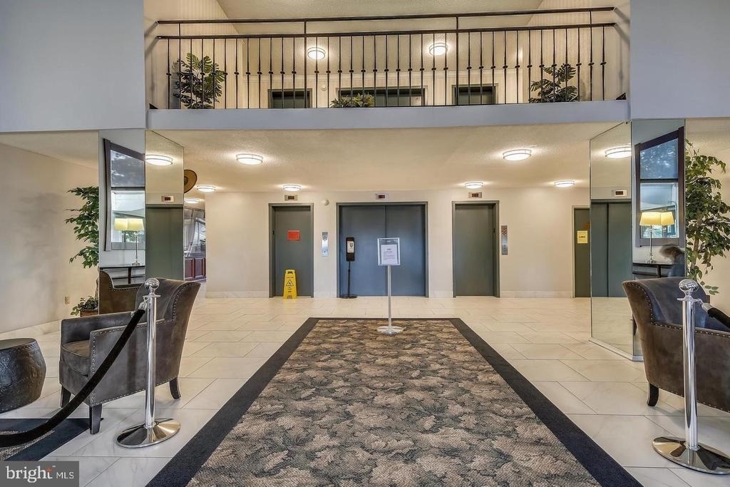 2059 Huntington Avenue - Photo 16