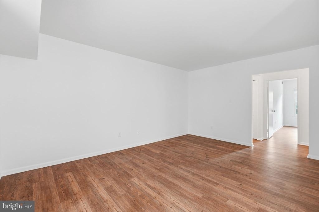 11619 Stoneview Square - Photo 8