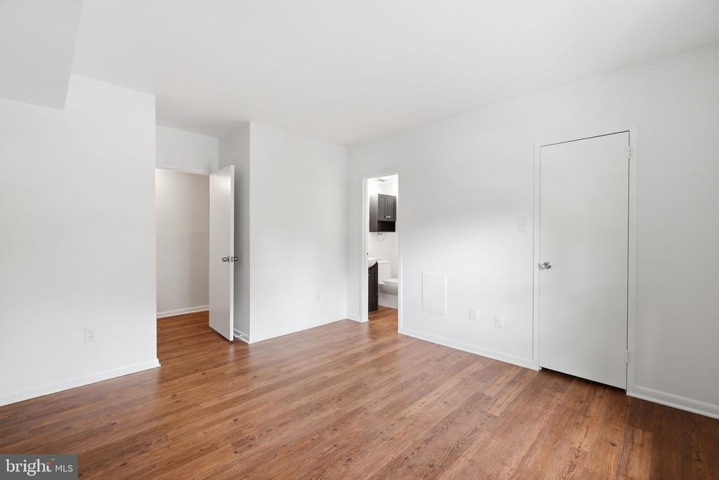 11619 Stoneview Square - Photo 18