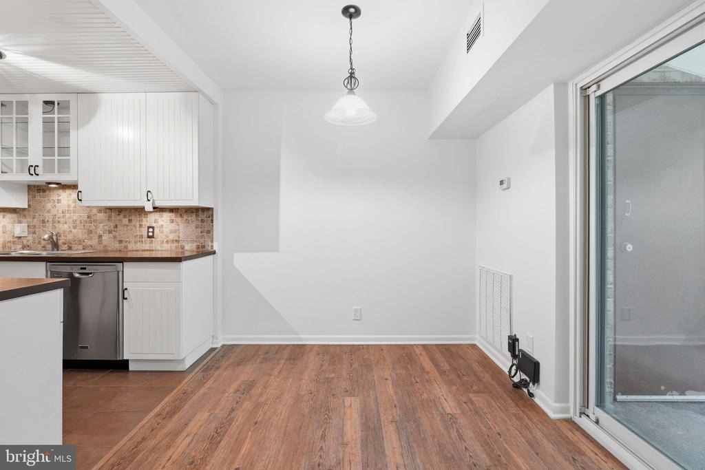 11619 Stoneview Square - Photo 6