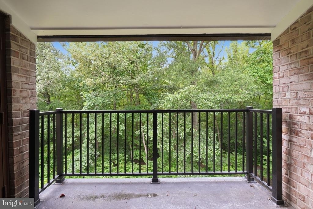 11619 Stoneview Square - Photo 10