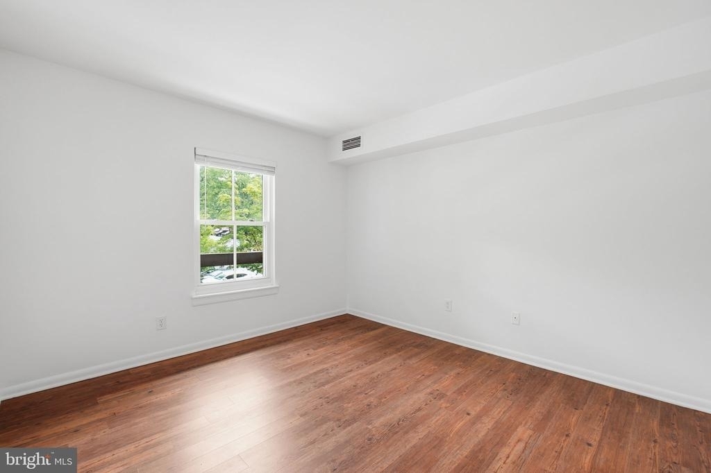11619 Stoneview Square - Photo 19