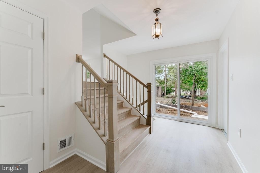 7107 Sontag Way - Photo 17