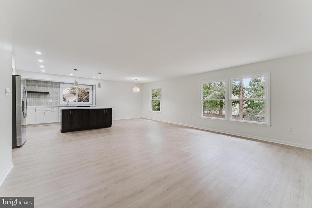 7107 Sontag Way - Photo 2