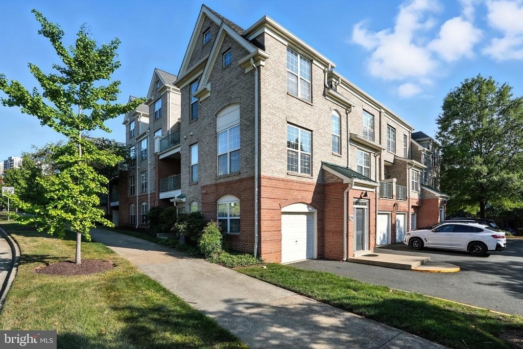 12180 Abington Hall Place - Photo 1