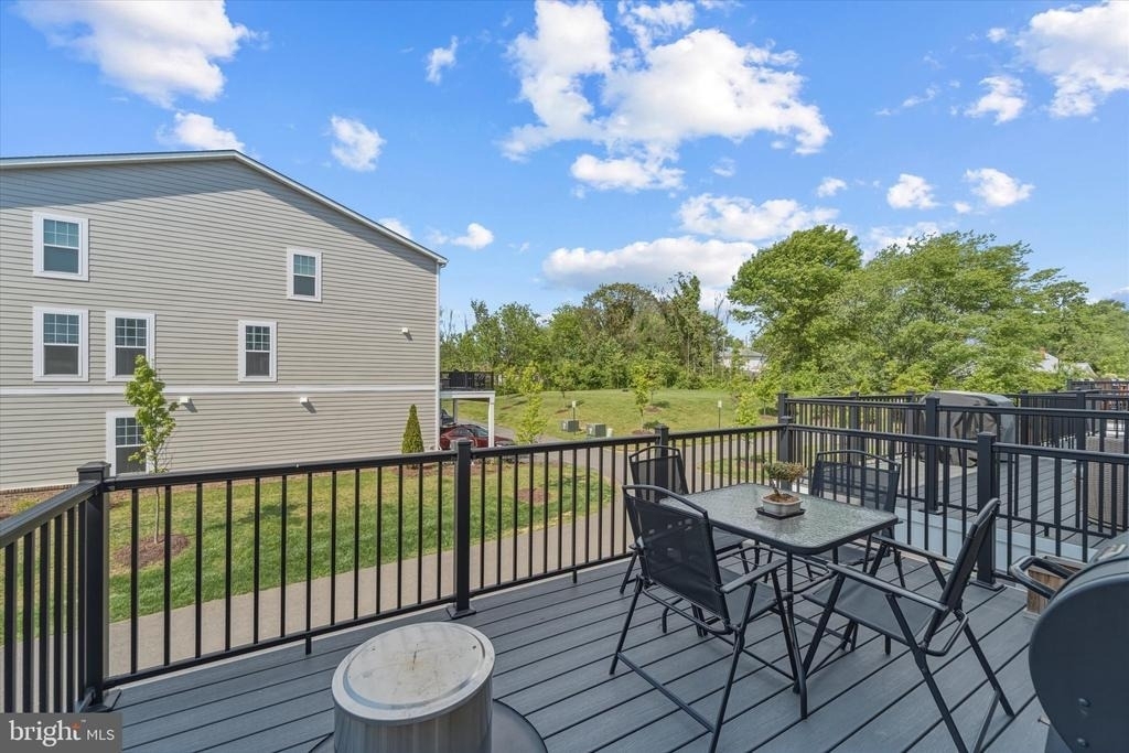 4256 Frost Street - Photo 28