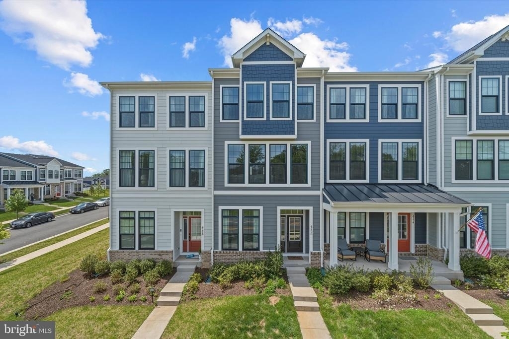 4256 Frost Street - Photo 0