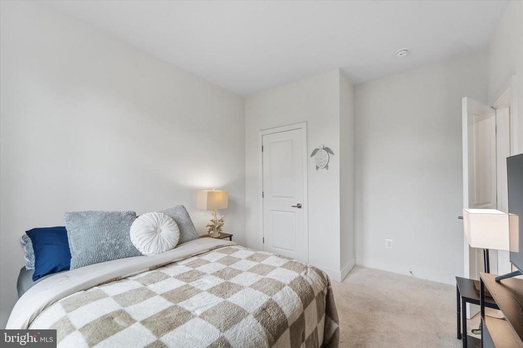 4256 Frost Street - Photo 4