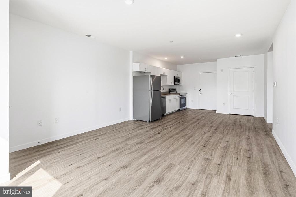 915 N Broad Street - Photo 3