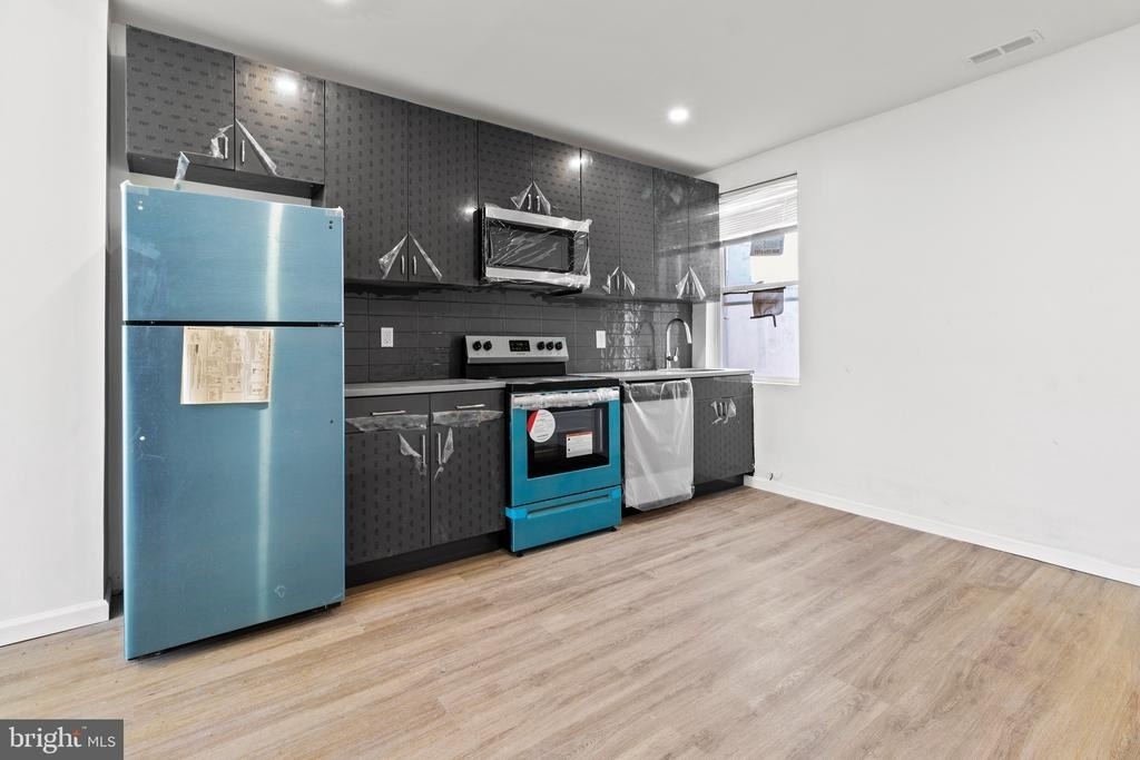 1602 S Broad Street - Photo 3