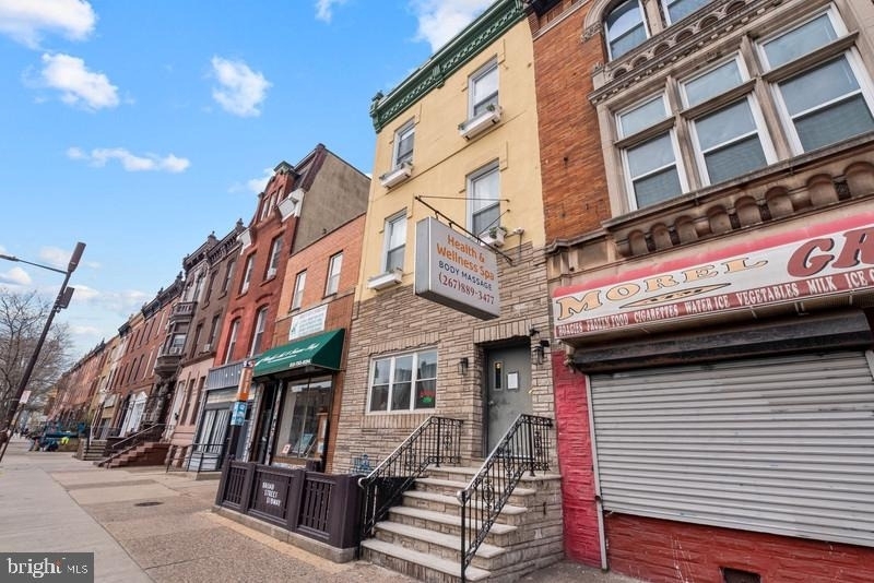 1602 S Broad Street - Photo 2