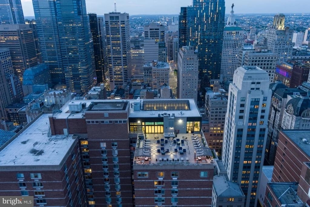 1500 Locust Street - Photo 9