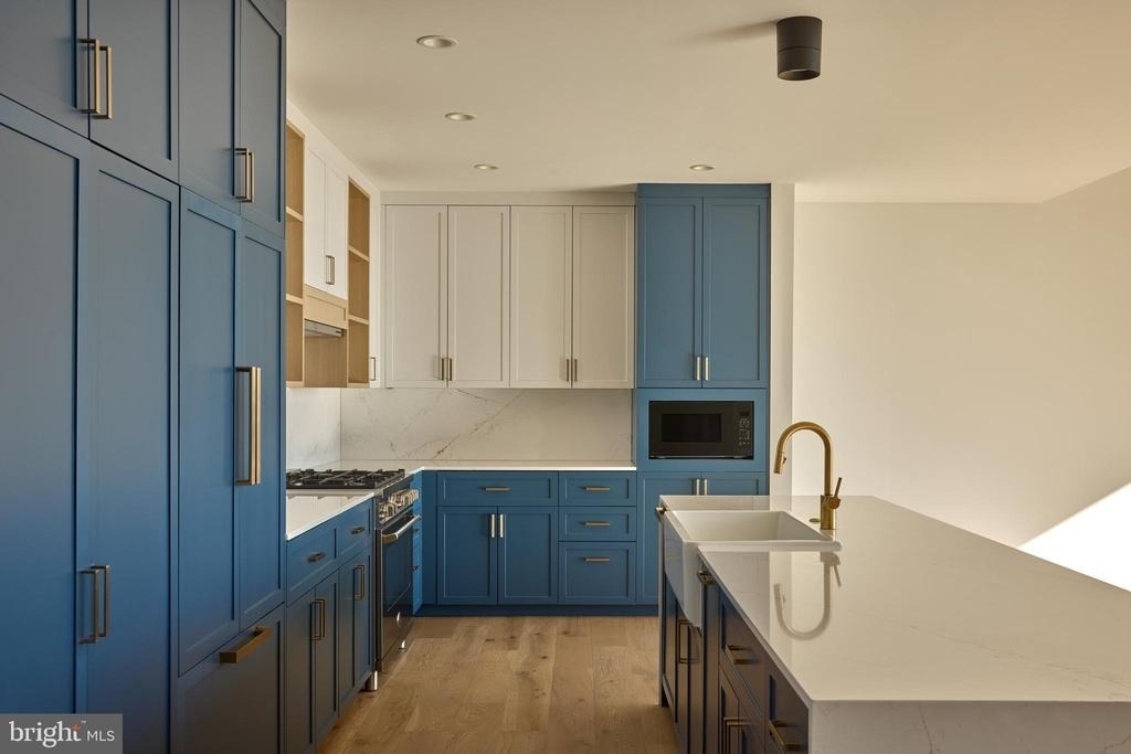 1134 Sansom Street - Photo 19