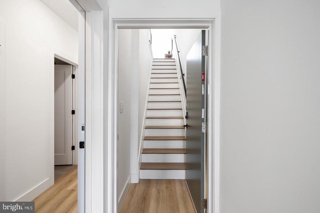 3108 Clifford Street - Photo 4