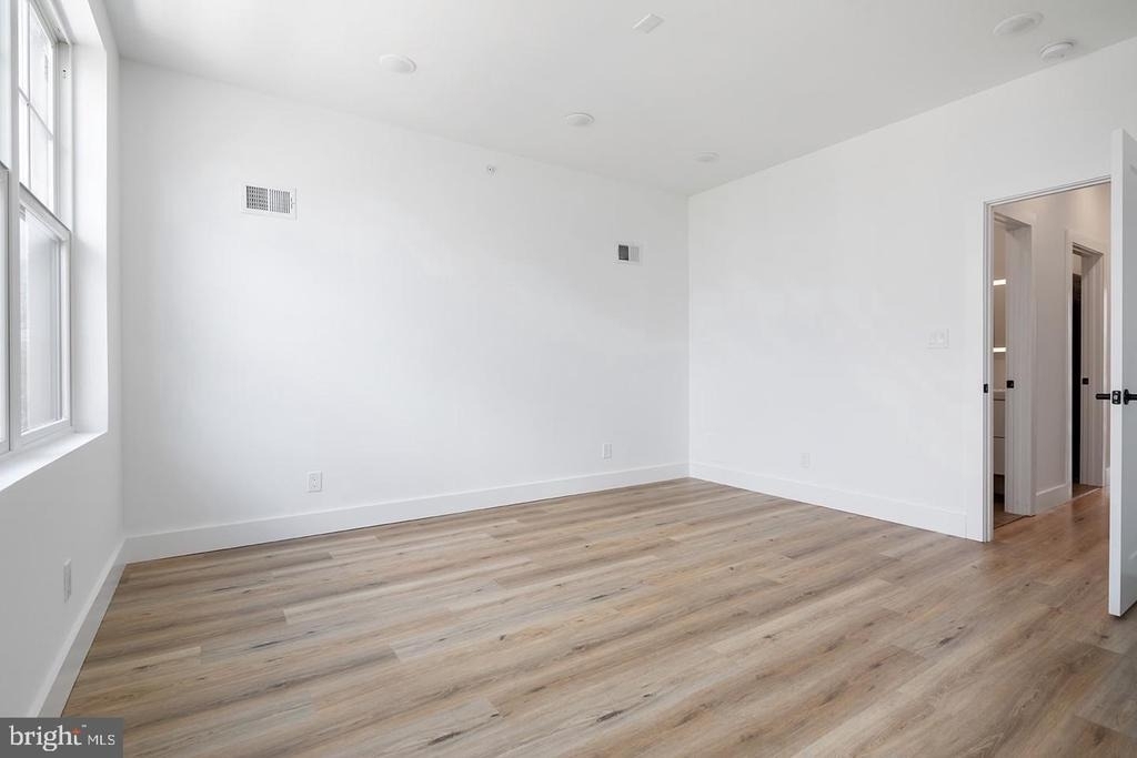 3108 Clifford Street - Photo 18