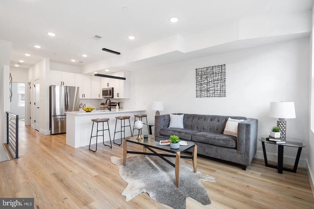 3108 Clifford Street - Photo 2