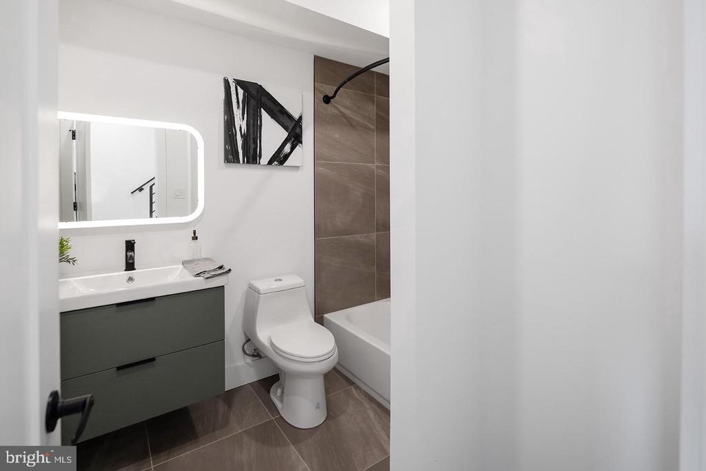 3108 Clifford Street - Photo 5