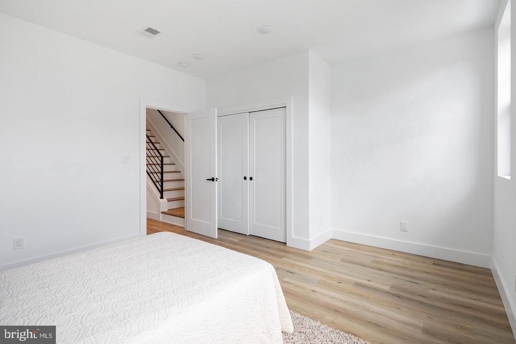 3108 Clifford Street - Photo 7