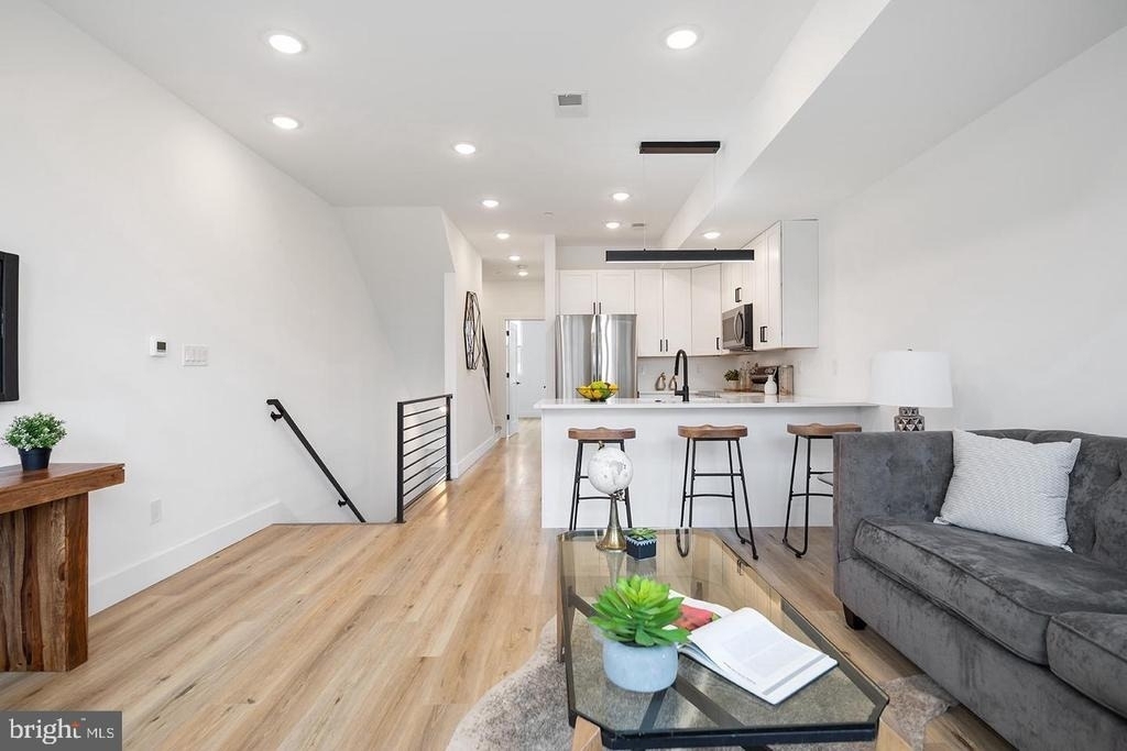 3108 Clifford Street - Photo 3