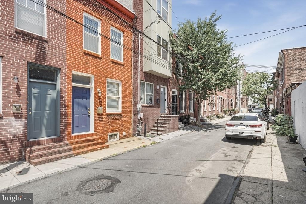 928 N Bambrey Street - Photo 1