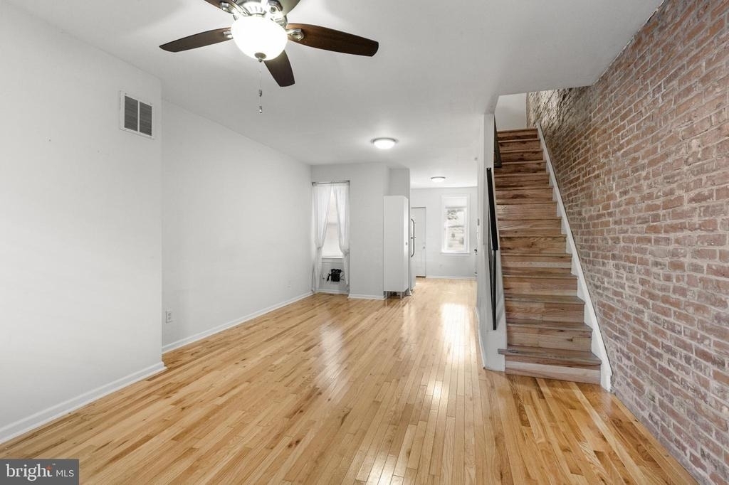 1517 S Lecount Street - Photo 0