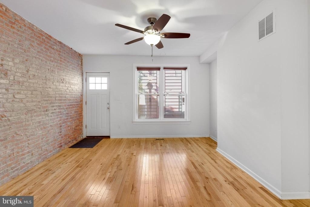 1517 S Lecount Street - Photo 2
