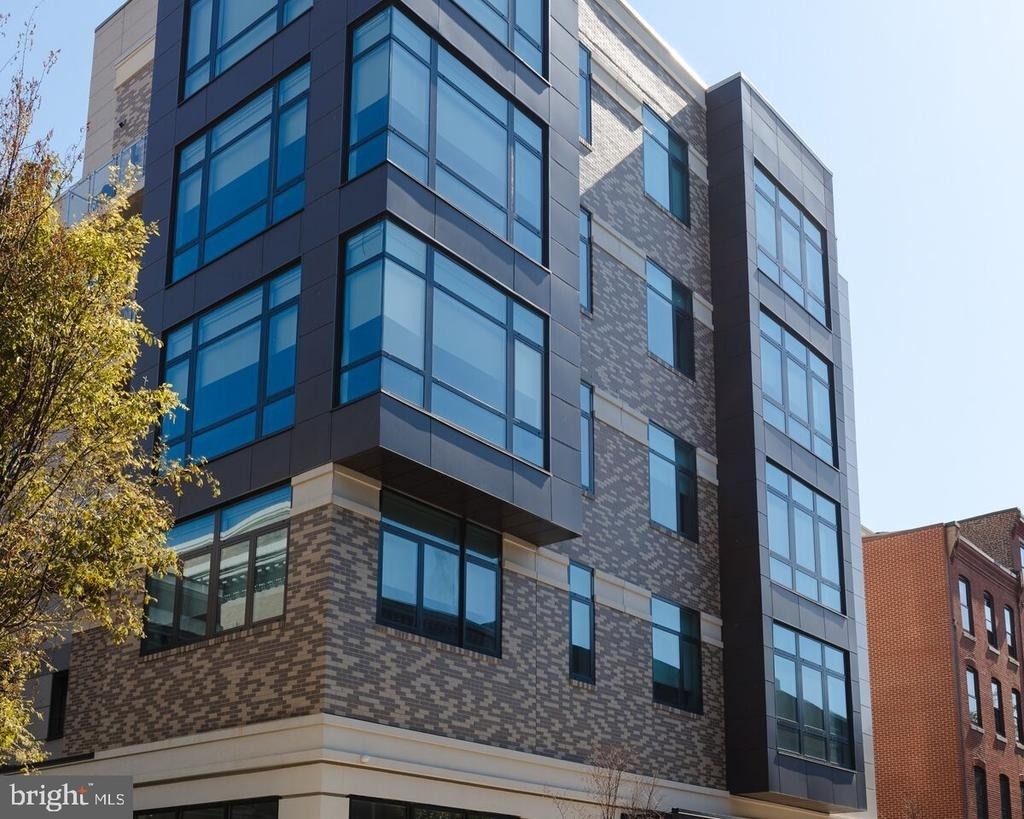 313 Race Street - Photo 0