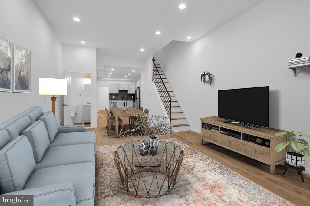 2516 W Master Street - Photo 0