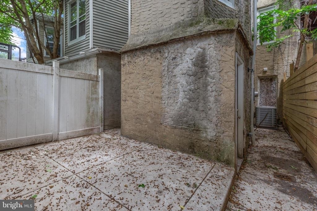 2516 W Master Street - Photo 12