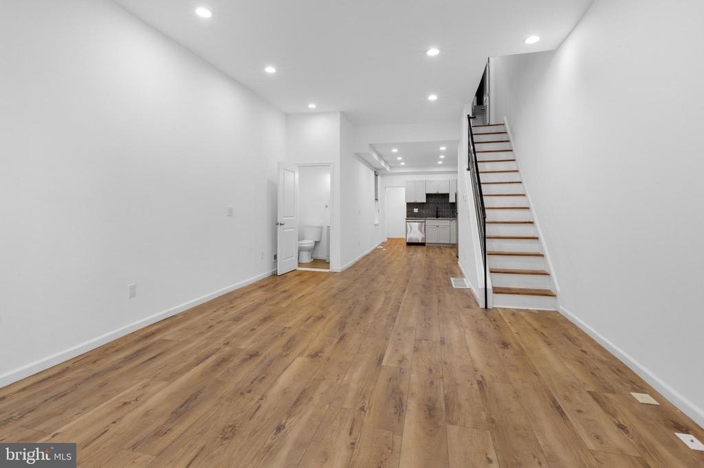 2516 W Master Street - Photo 1