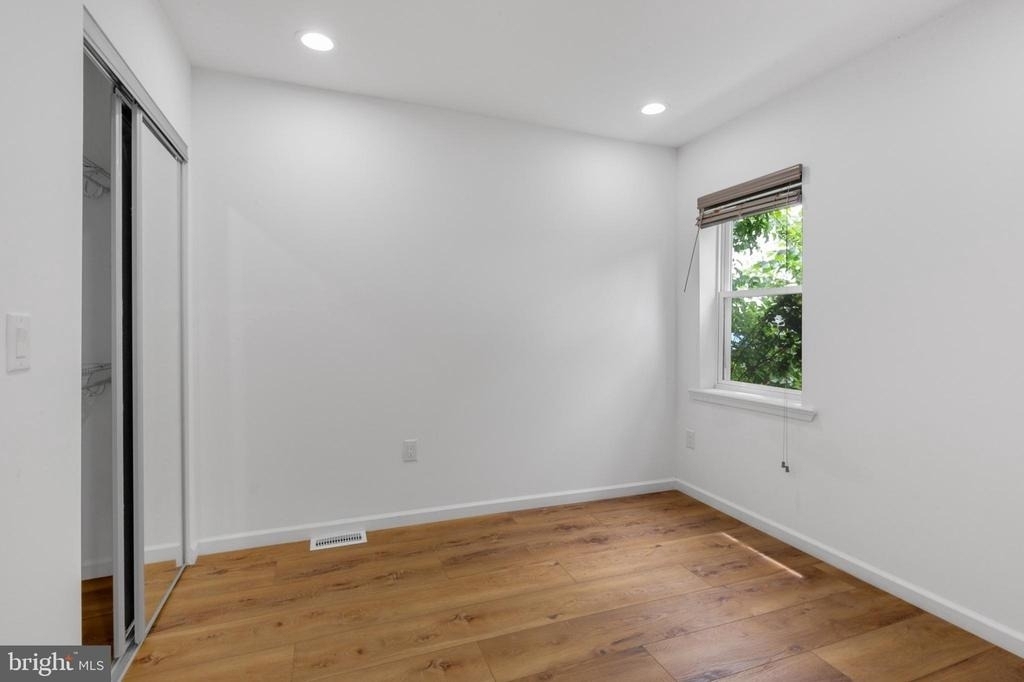 2516 W Master Street - Photo 28